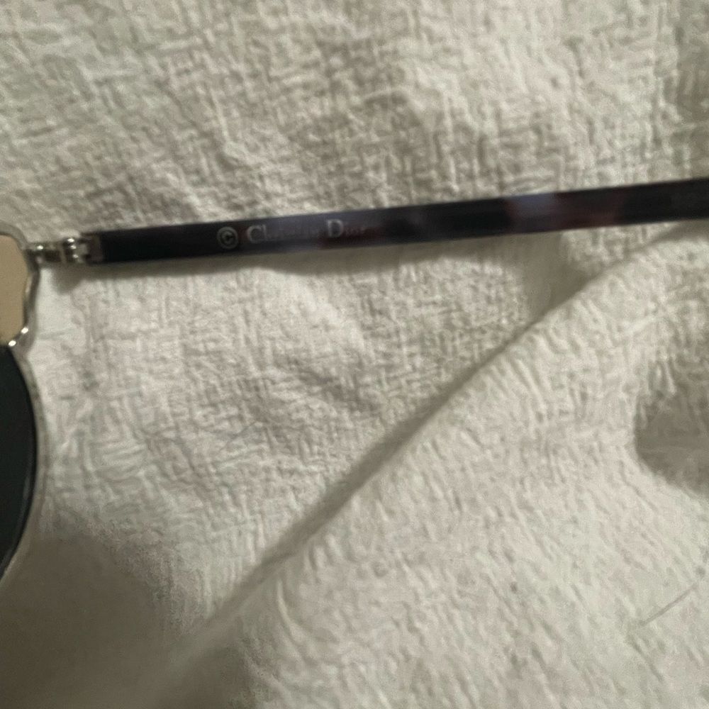 Gorgeous Dior sunglasses - Picture 3 of 3